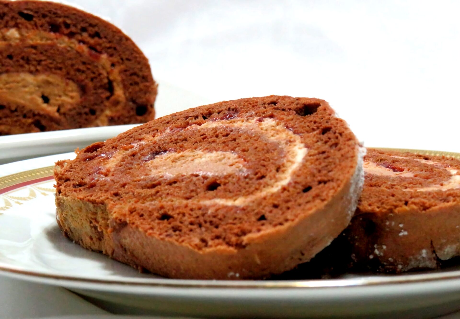 Rulada cu crema de ciocolata poza