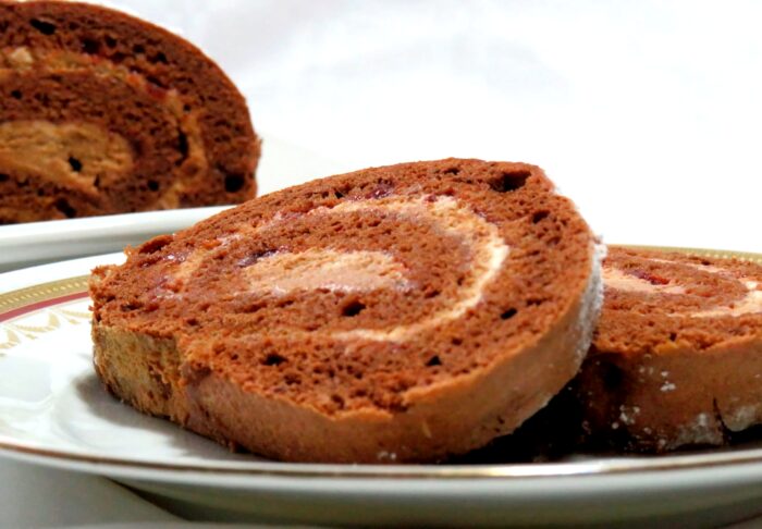 Rulada cu crema de ciocolata poza
