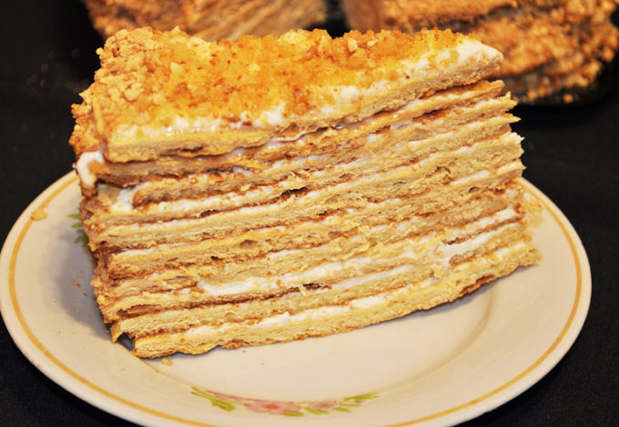 Tort Medovik