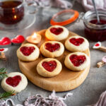 Biscuiti cu gem de zmeura