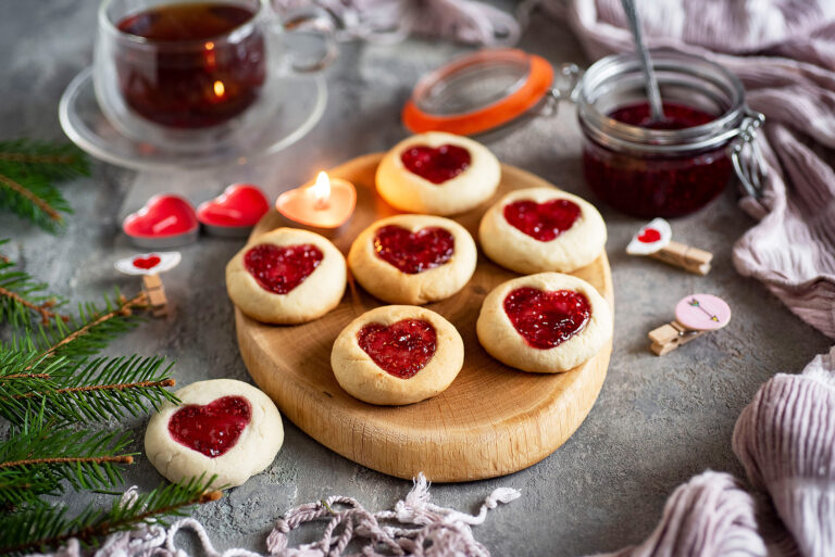 Biscuiti cu gem de zmeura