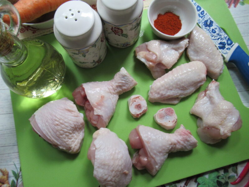 Clătiți bine și ștergeți picioarele și aripile uscate