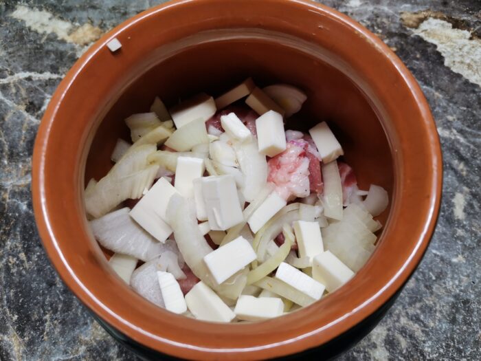 Adăugați cascavalul