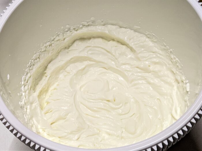 Bateti branza cu laptele condensat