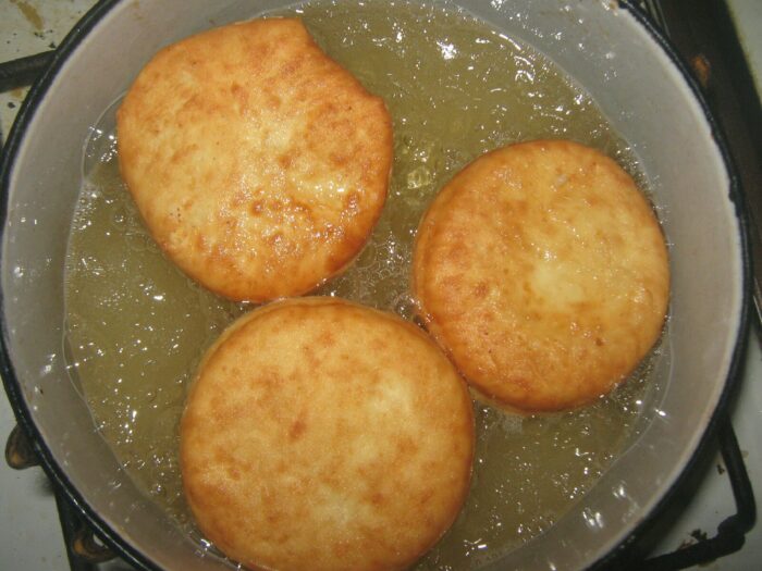 Prăjiți cercurile în ulei