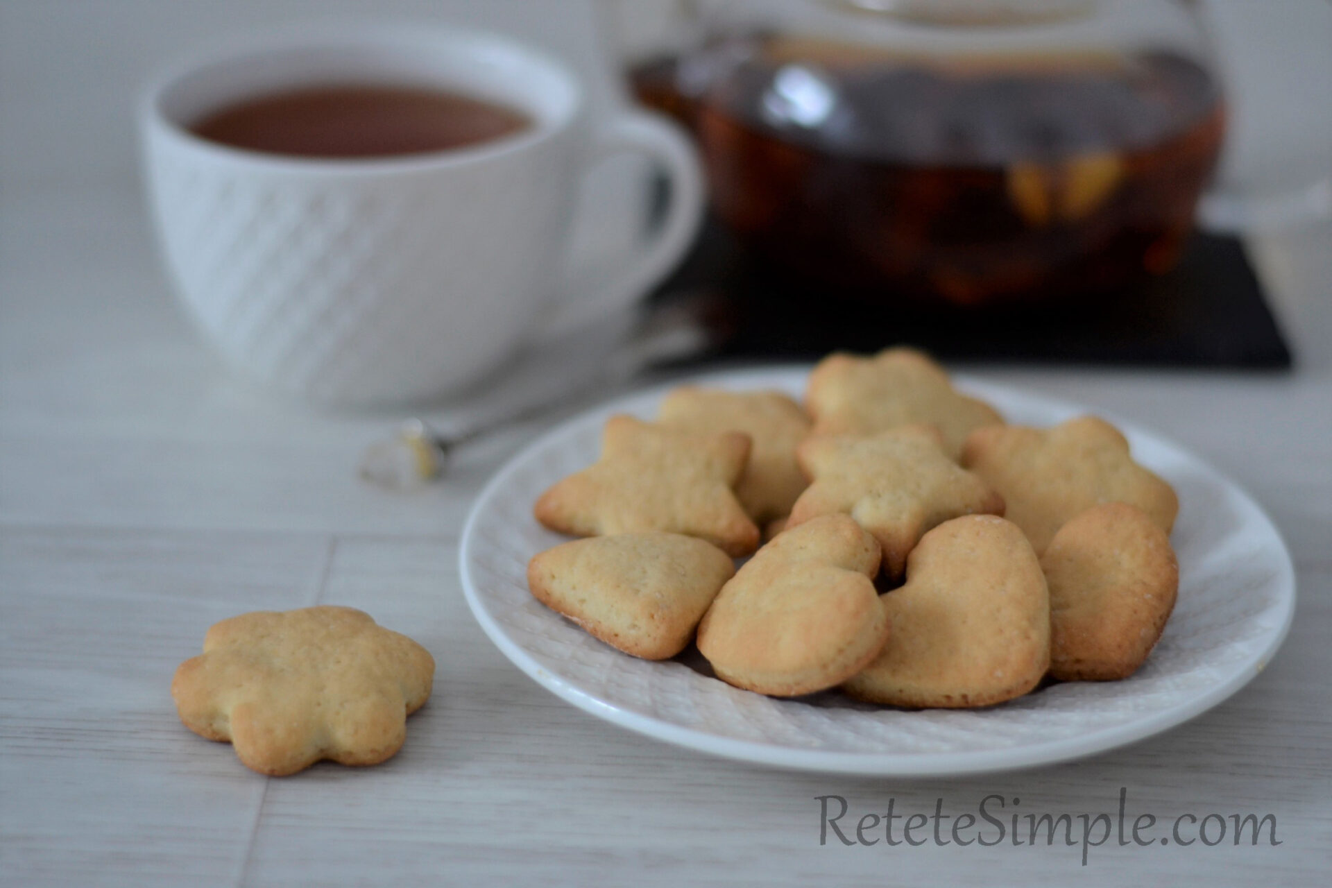 Biscuiti cu saramura de castraveti poza
