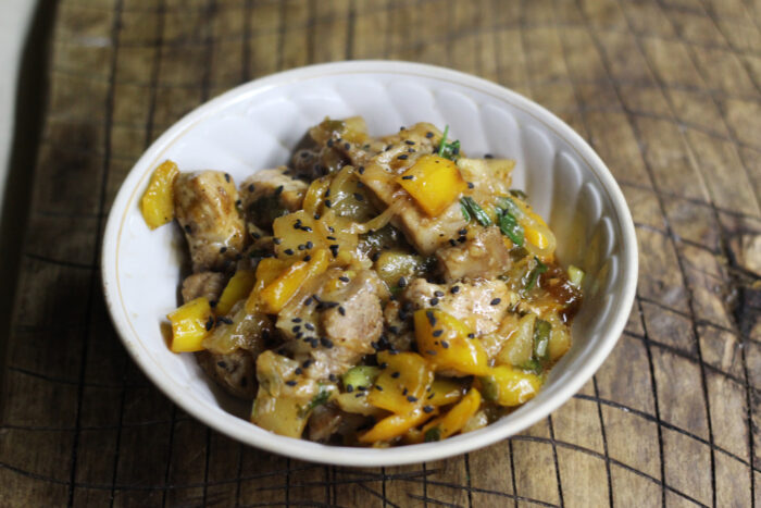 Carne de porc cu ananas la tigaie poza