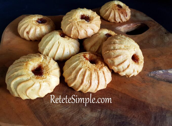 Biscuiti cu galbenusuri poza