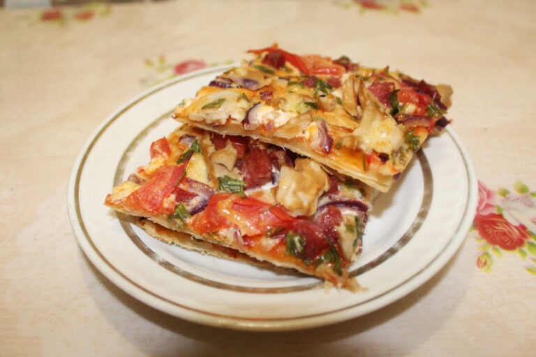 Pizza de casa la cuptor