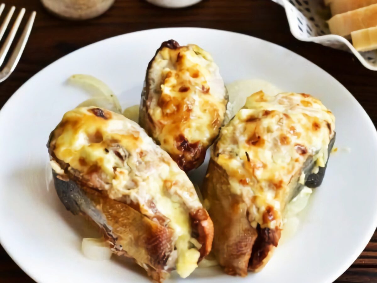 Somon copt la cuptor cu cascaval poza