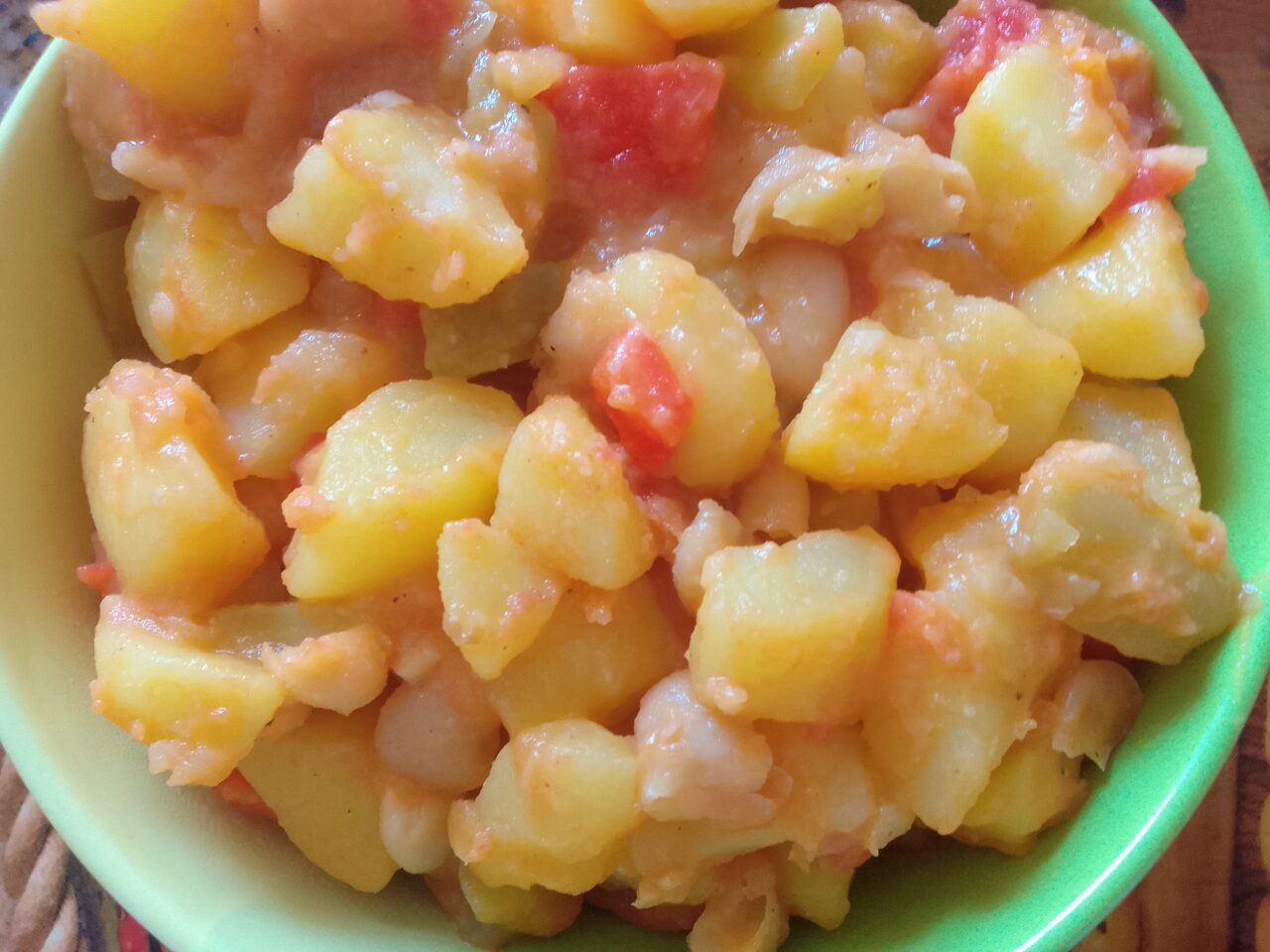 Tocanita de legume cu fasole poza