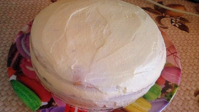 se înmoaie, cremă, fructe de pădure