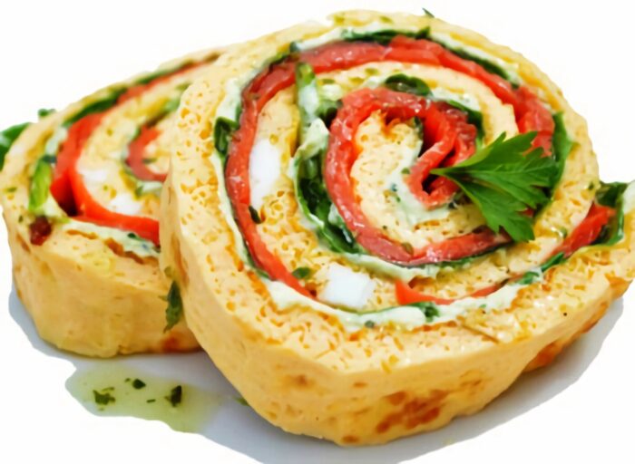 Rulada din lavas cu somon si cascaval poza