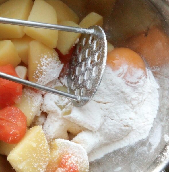 Fierbeți legumele de mai sus