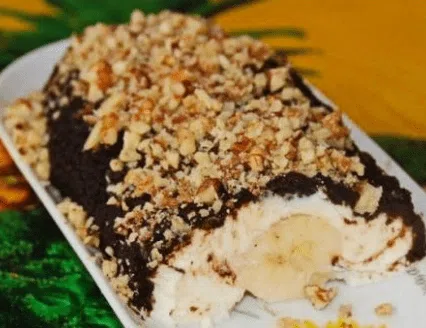 Desert banana sub o haina de blana