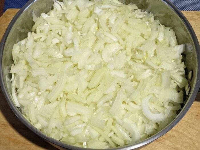 Tăiați ceapa după gust