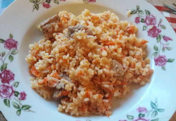 Pilaf uzbek la tigaie