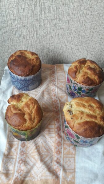 Se dă la cuptor timp de 1 oră