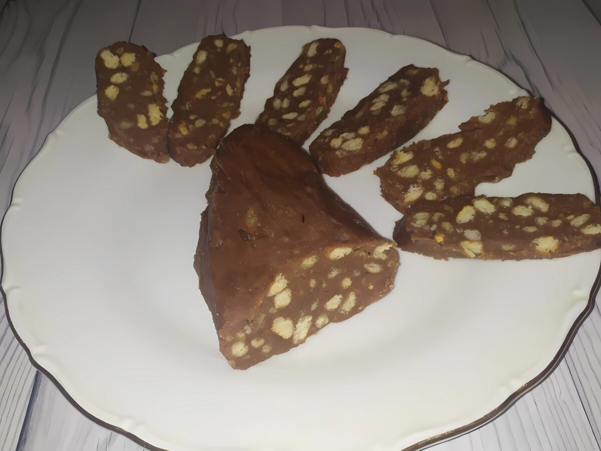 Salam de biscuiti poza