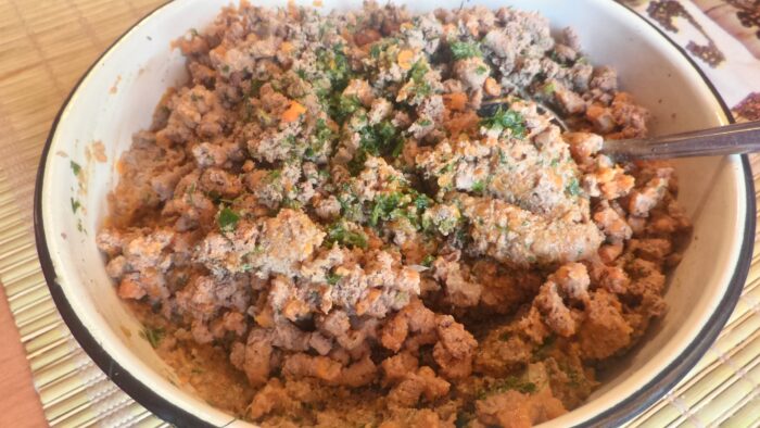 Amestecati ingredientele