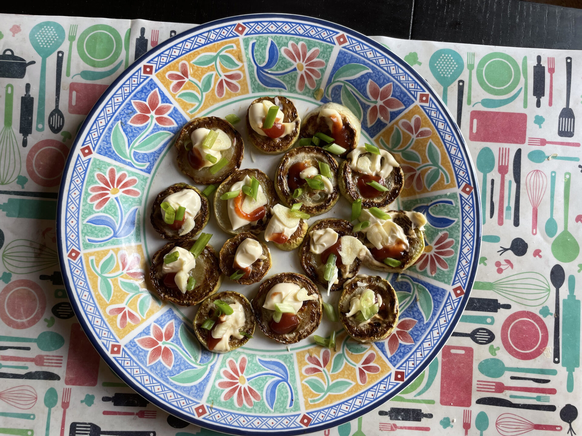 Dovlecei prajiti cu maioneza sacebeli si usturoi