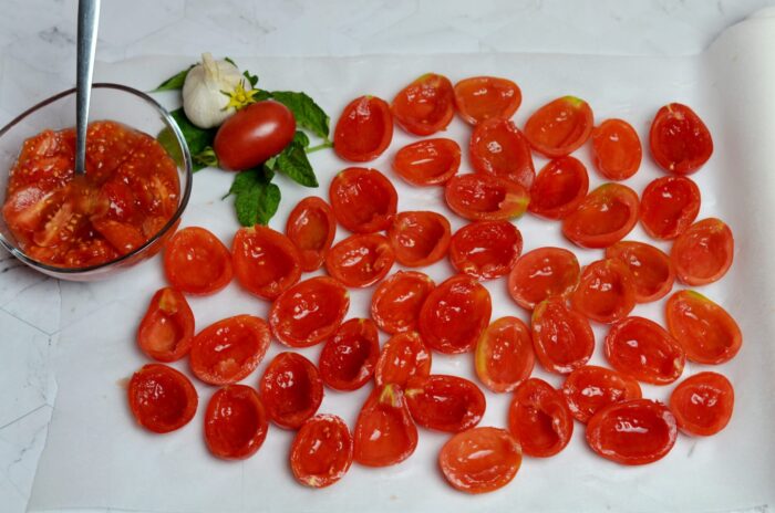 Se îndepărtează semințele