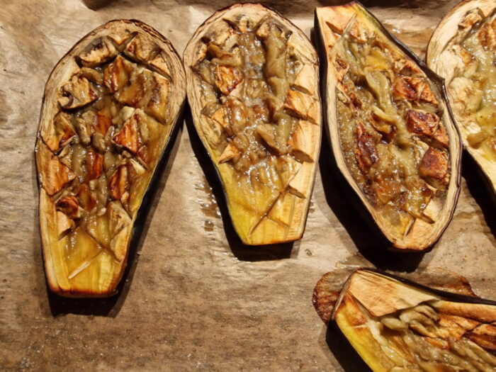 se toarnă într-un bol