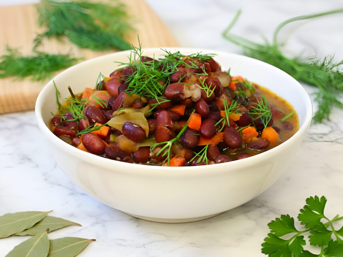 Lobio cu rosii si ciuperci poza