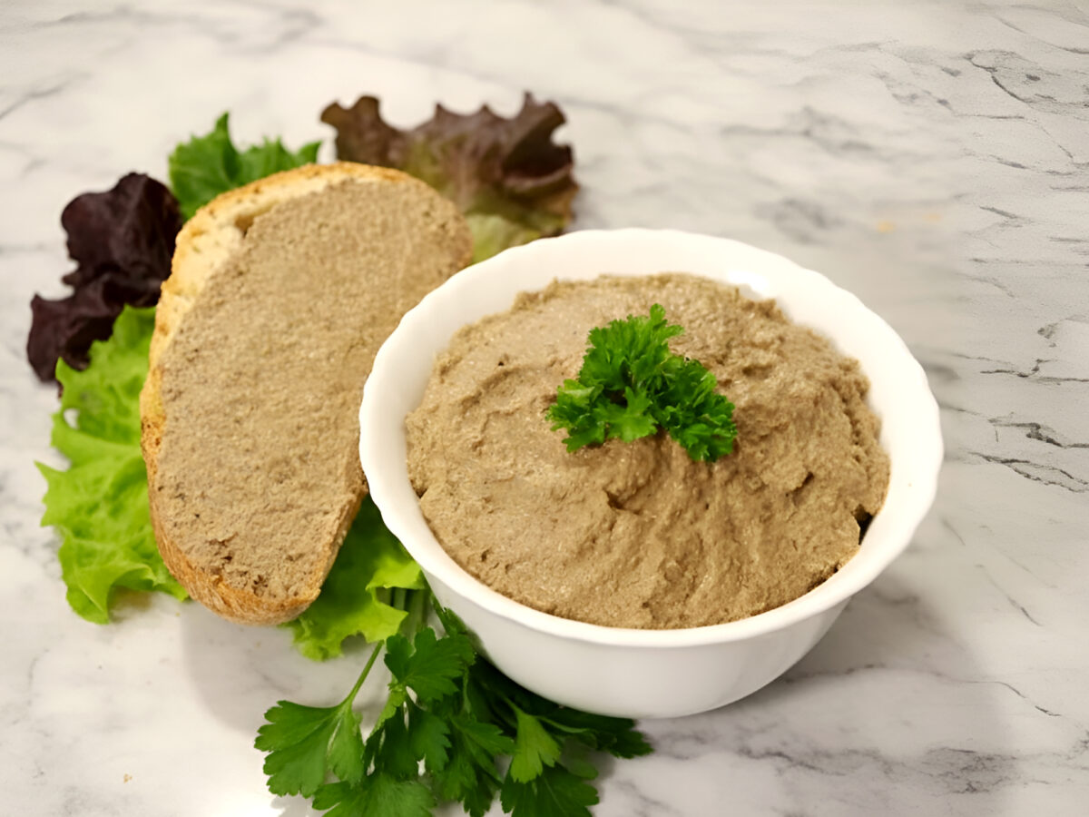 Pate de casa cu ficat de porc poza