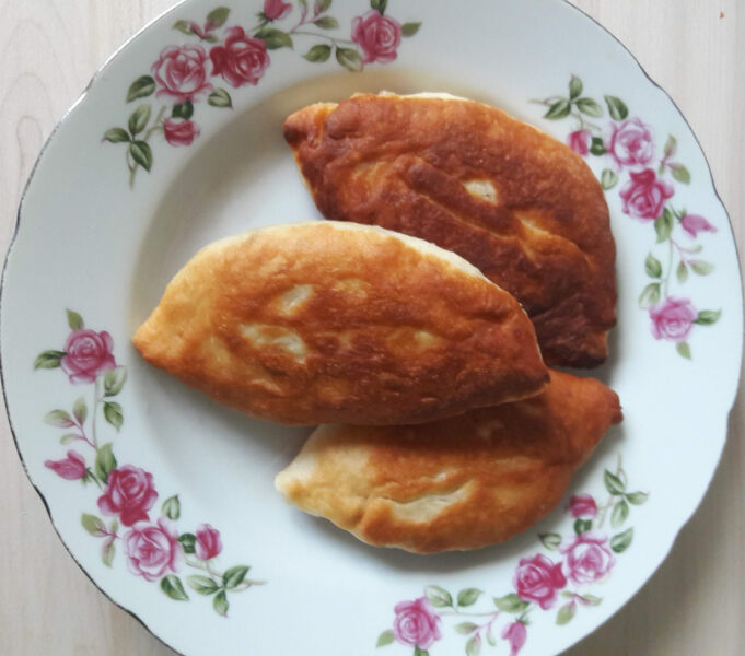 Pateuri cu varza prăjite poza