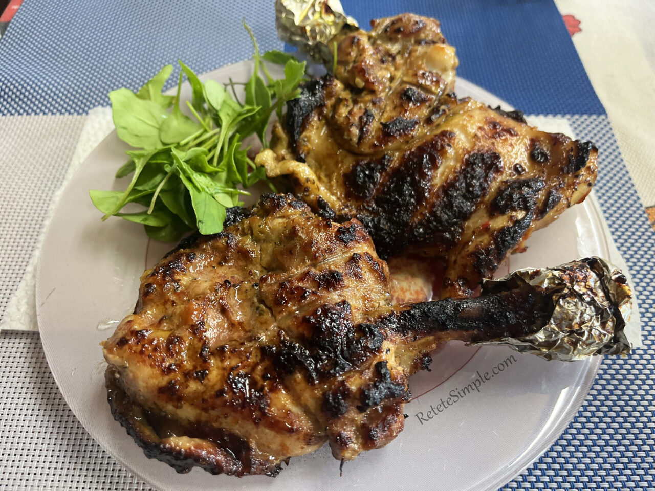 Pulpe de pui la grătar marinate cu usturoi poza