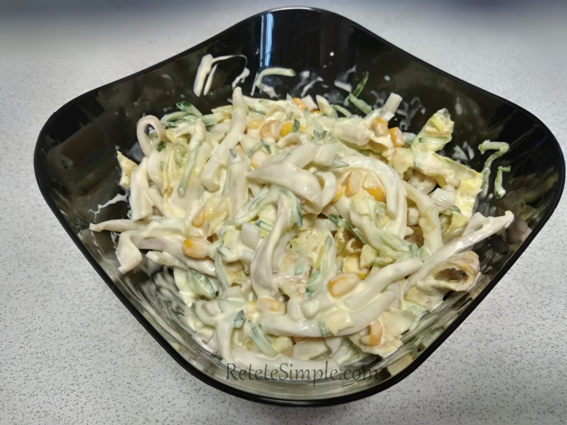 Salata cu calamar si legume