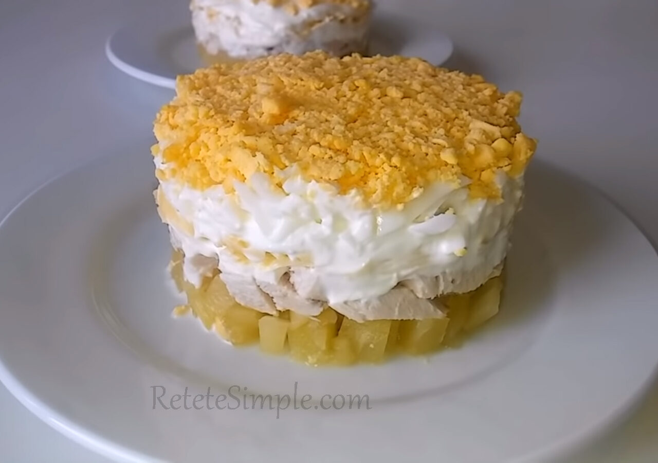 SALATĂ CU PUI ȘI ANANAS poza