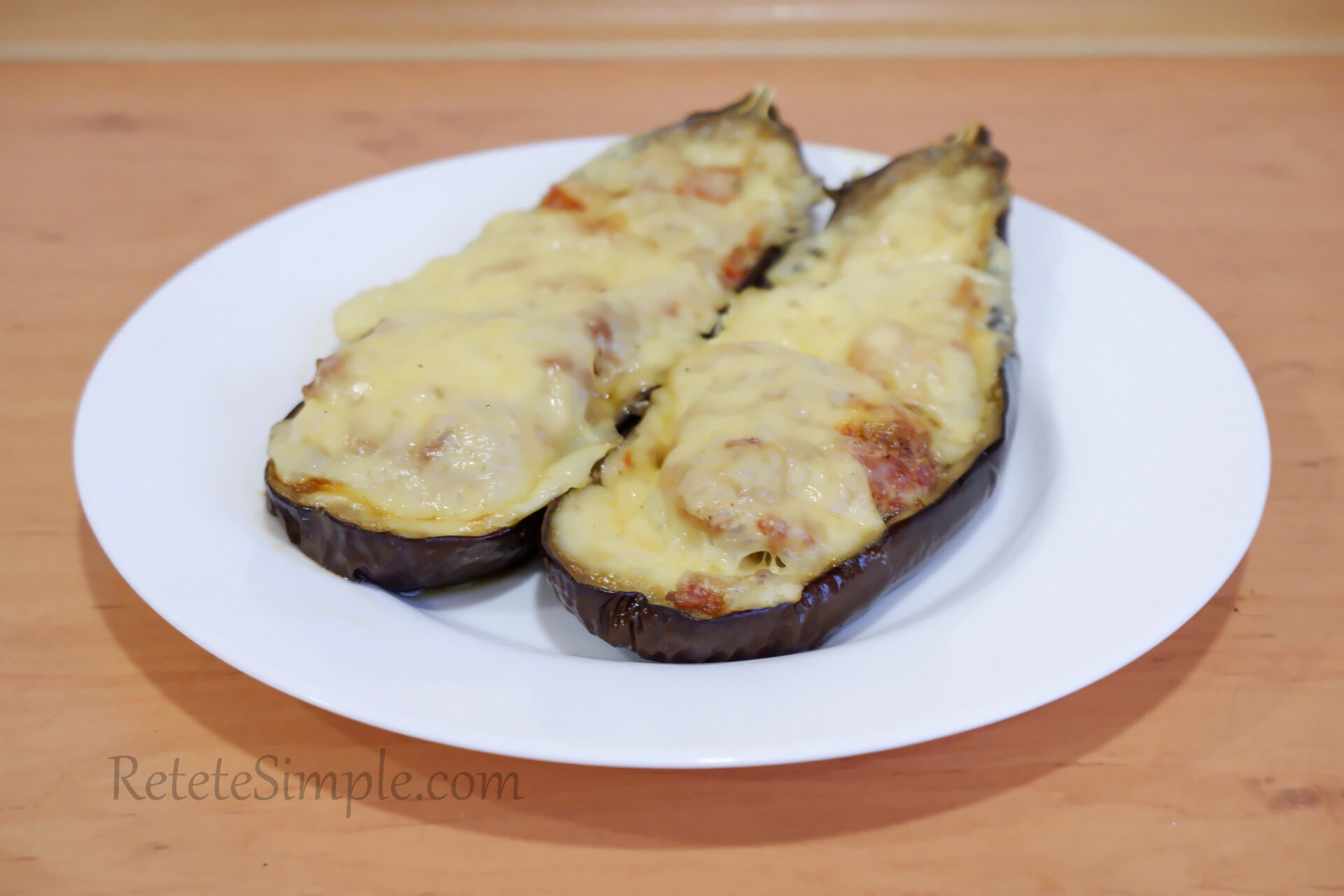 Vinete umplute cu carne tocata poza