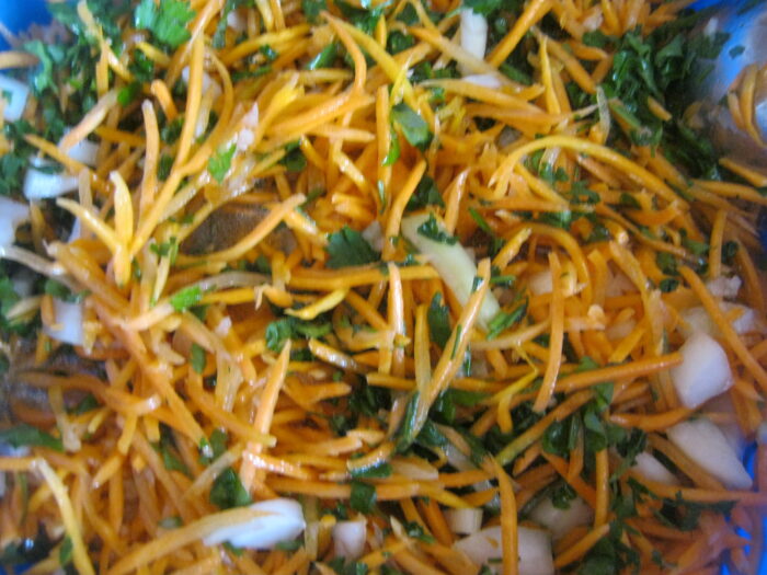 Se adaugă pătrunjelul