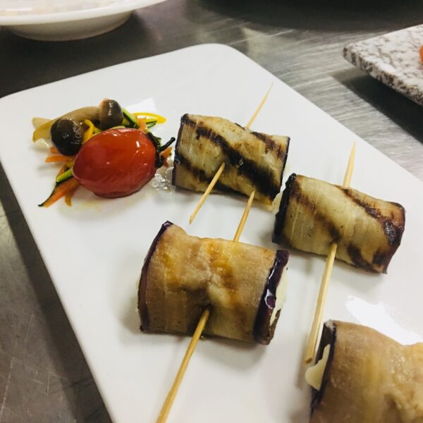 Rulouri de vinete la grătar poza