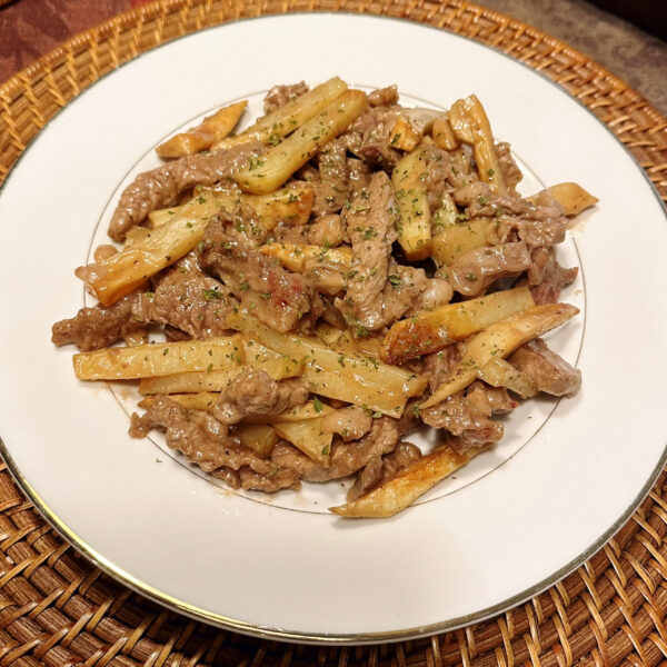 Carne de vită și cartofi la tigaie poza