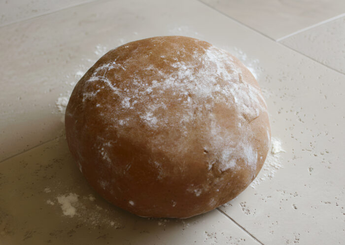 Framantati aluatul intr-o bila