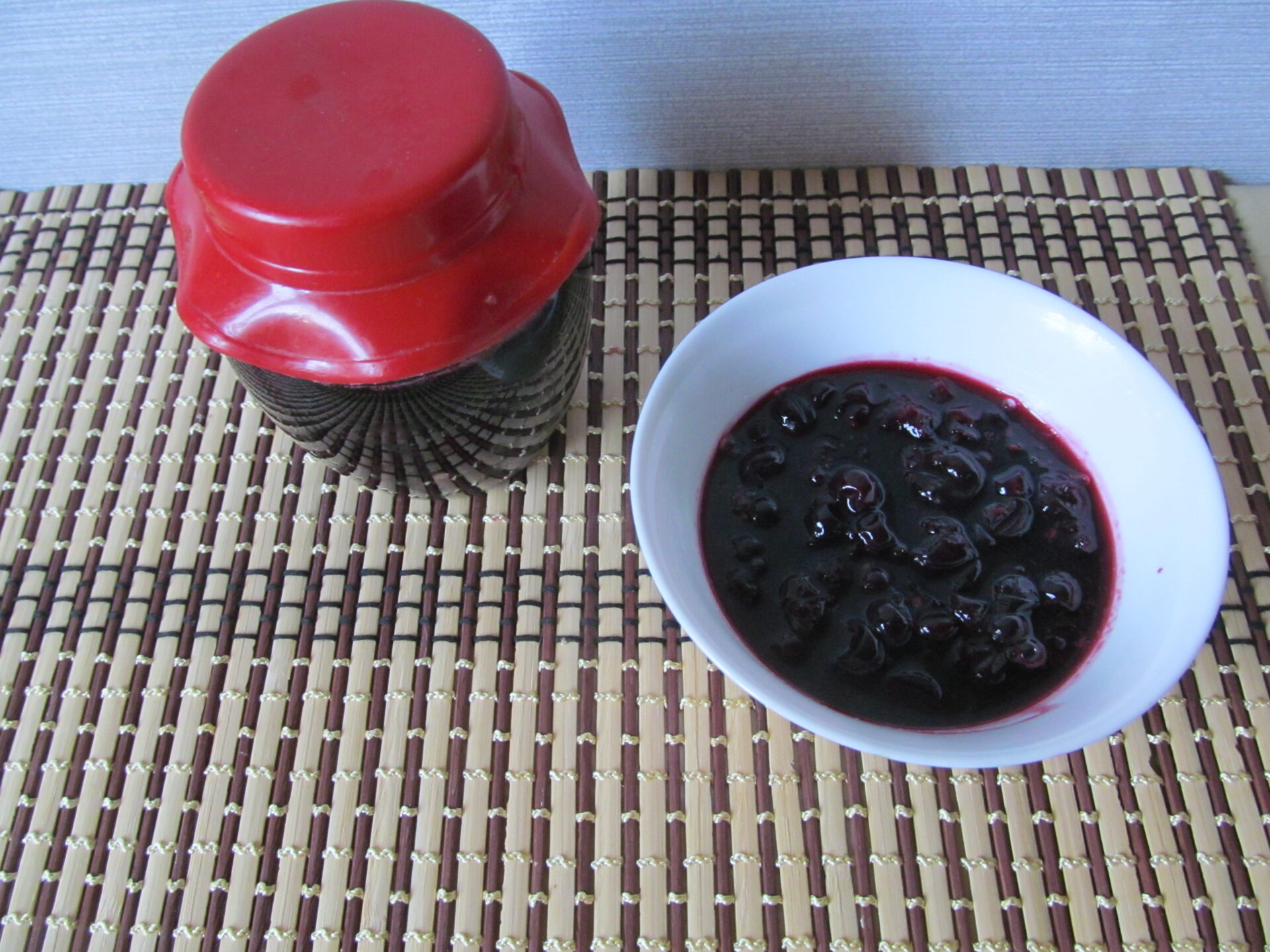 Gem de coacaza negra - o adevărată comoară de vitamine poza