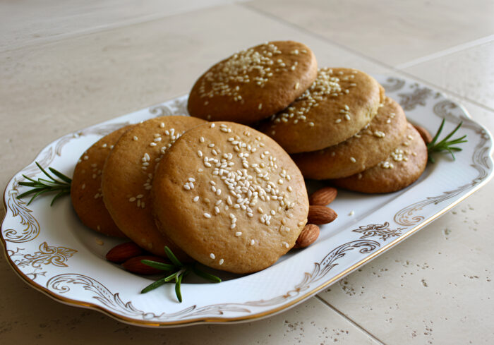 Biscuiti cu miere si seminte de susan poza