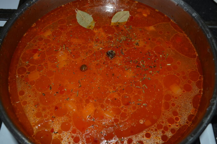 Perisoare fragede in ciorba de legume