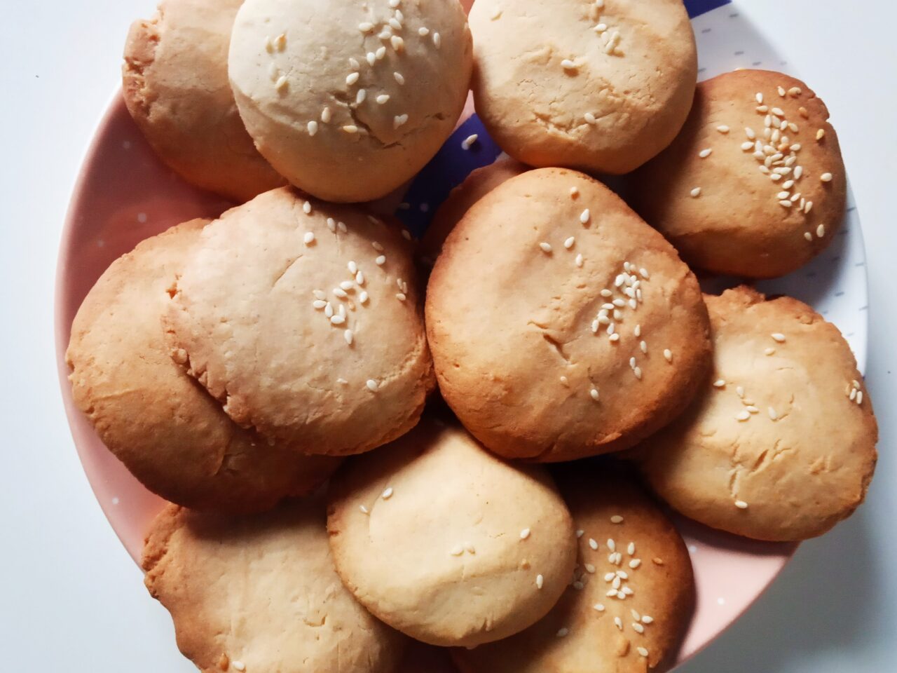 Biscuiti cu scortisoara si seminte de susan poza