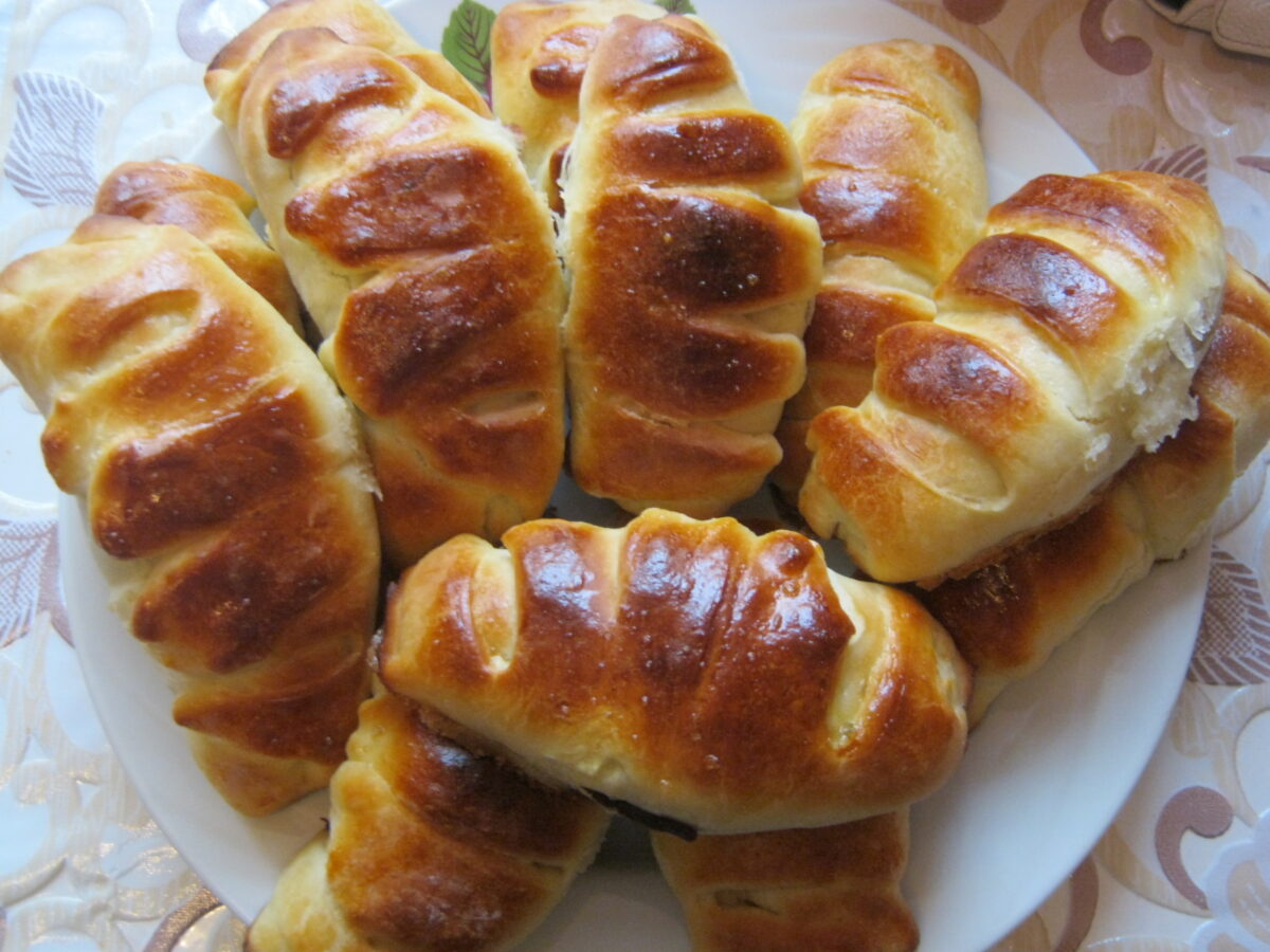 Chifle cu cremă de ciocolată poza