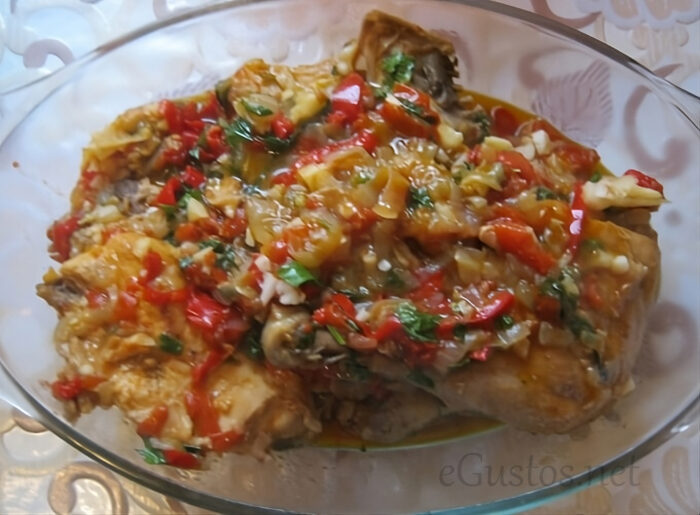 Pui cu legume la tigaie poza