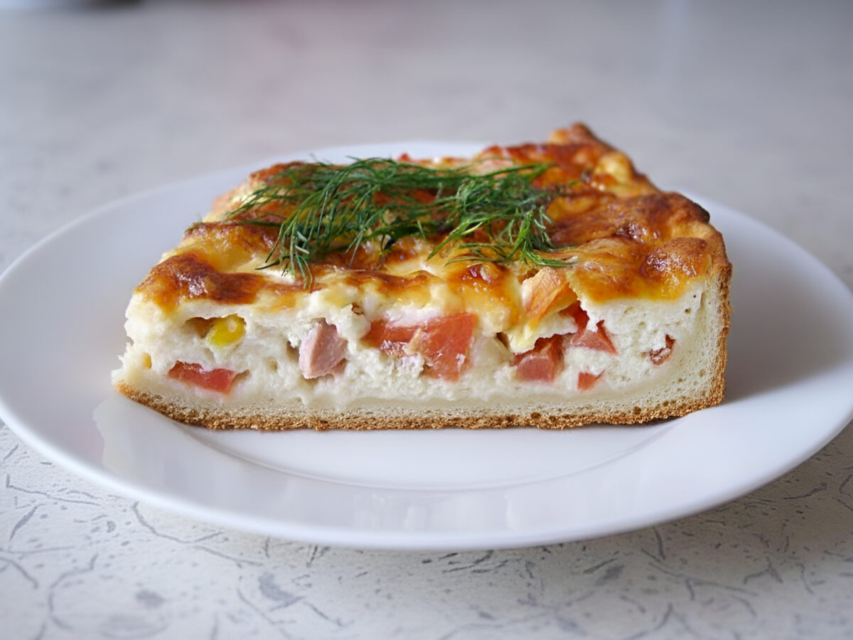 Placinta cu legume si salam poza