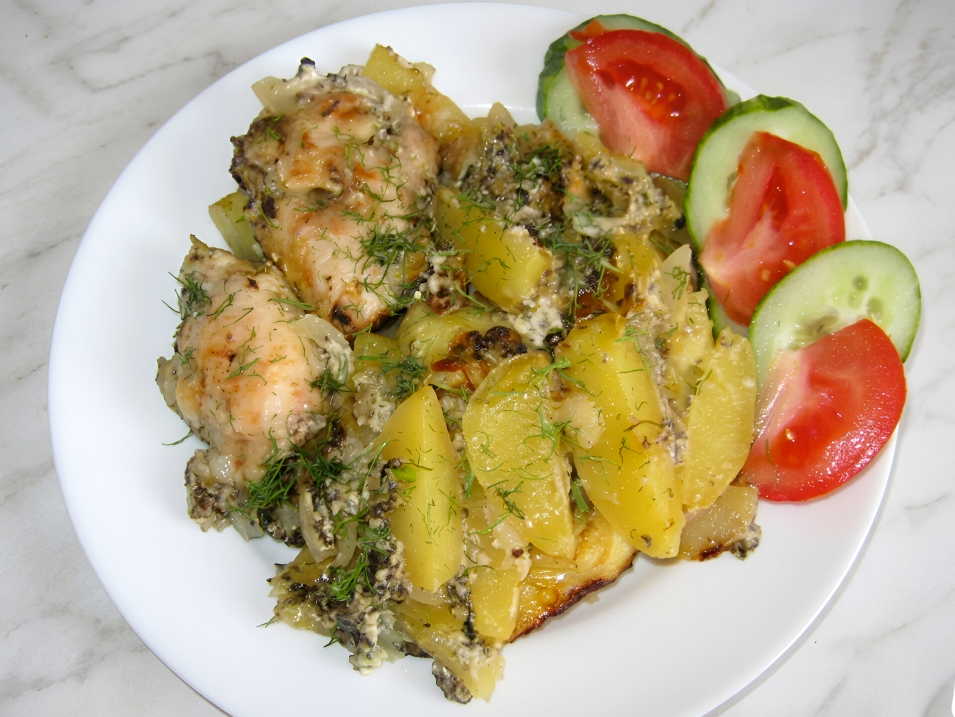 Rulouri de pui cu cartofi si cascaval la cuptor poza