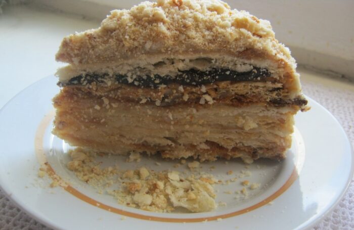 Tort cu prune uscate poza