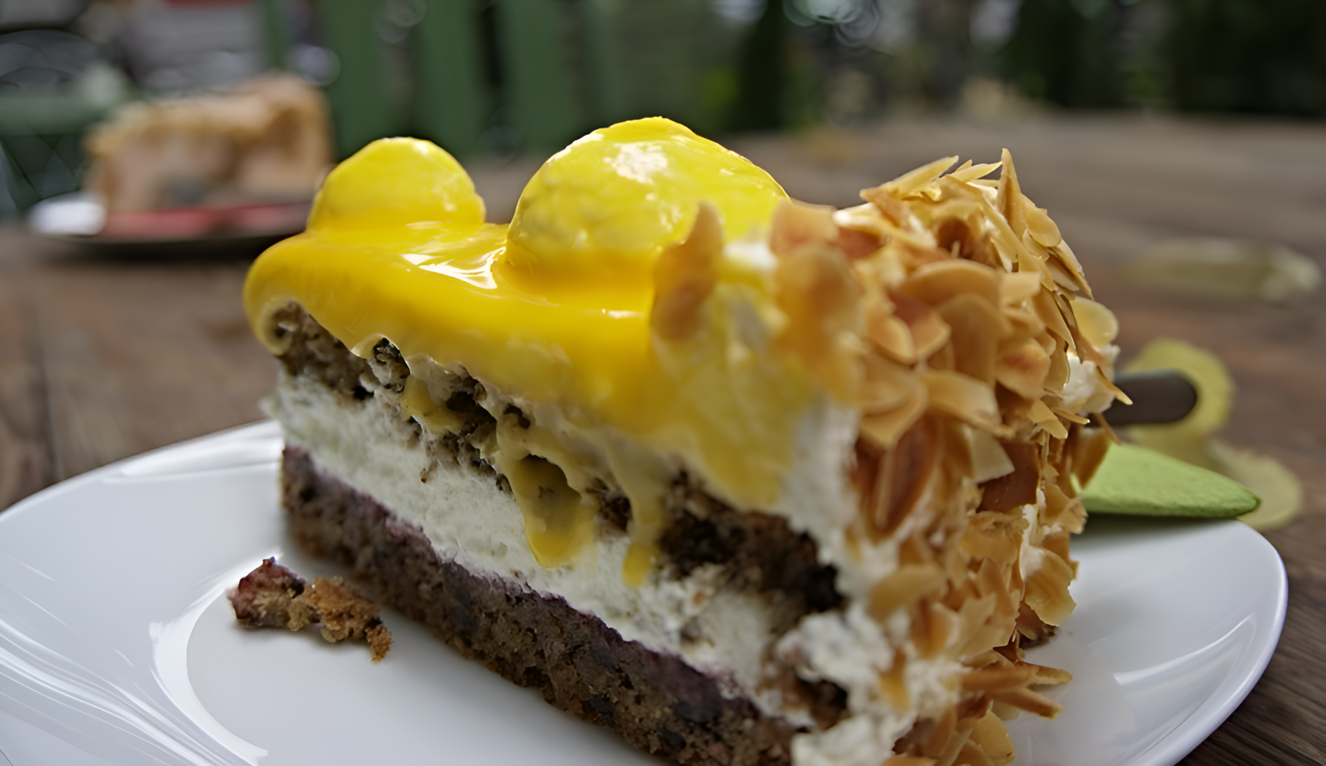 Tort de ciocolata cu crema de albus