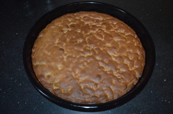 Prajitura cu visine este gata