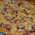 Pizza de casa cu blat pufos in stil italian